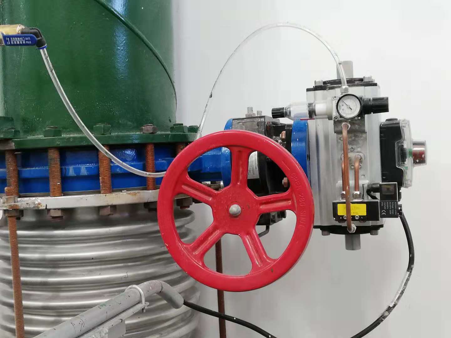 OMAL撥叉式氣動執行器在半導體制造水回收工藝上的解決方案